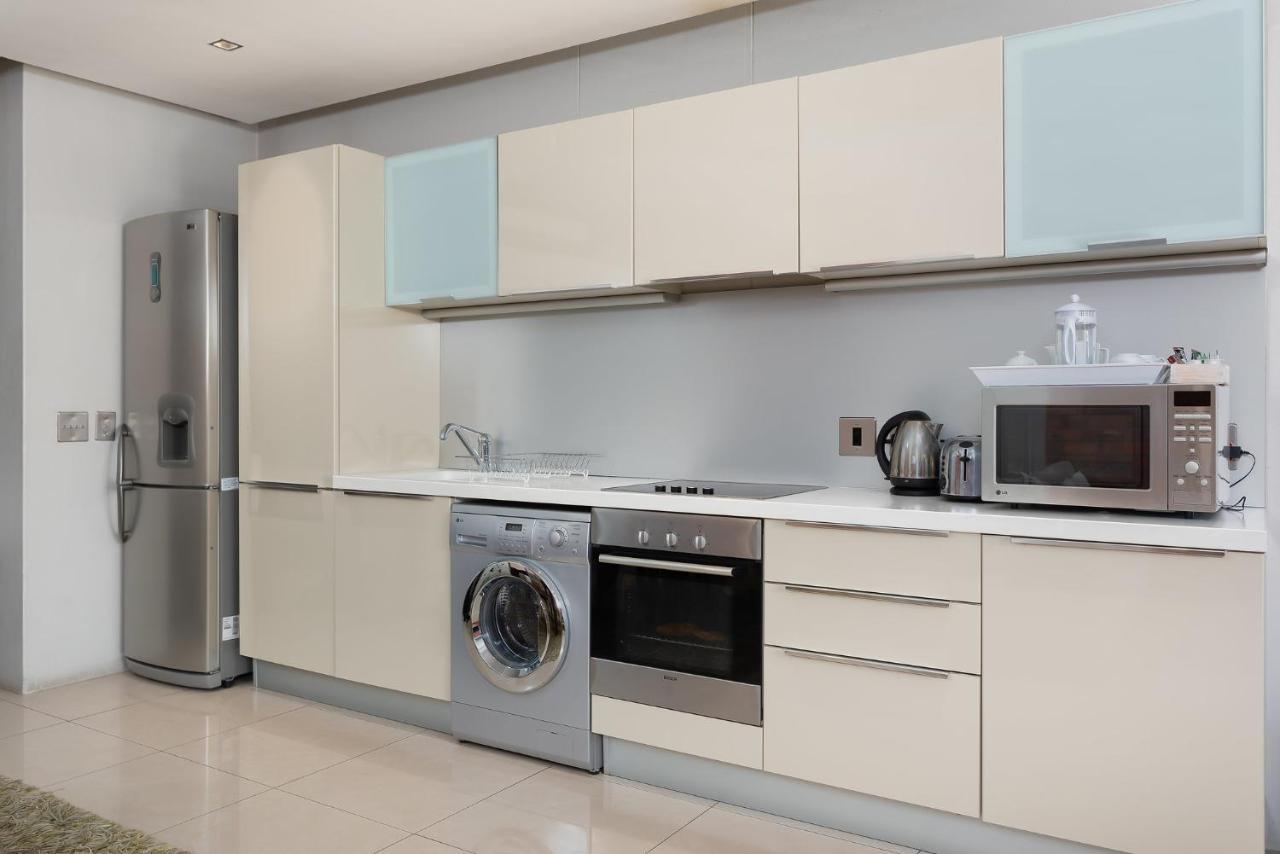 Metropolis Luxury Apartments كيب تاون المظهر الخارجي الصورة